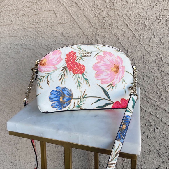 kate spade Handbags - KATE SPADE White Pink & Blue Floral Bloom Blossom Hilli Dome Crossbody Bag